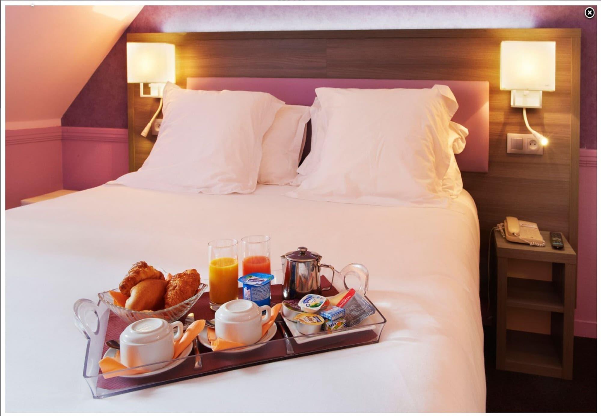 Hotel Poussin Παρίσι Εξωτερικό φωτογραφία