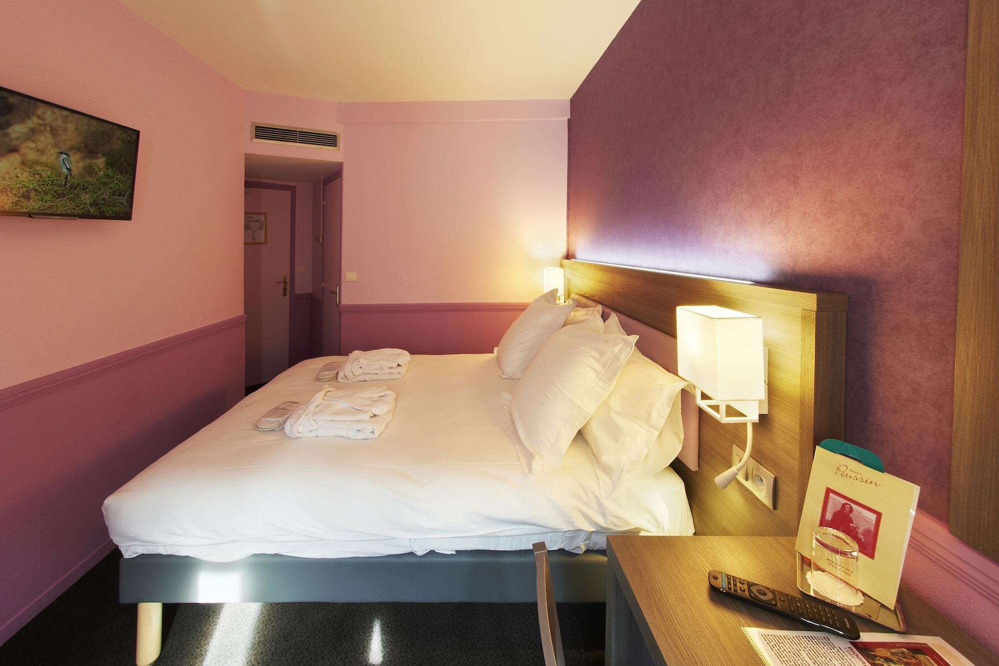 Hotel Poussin Παρίσι Εξωτερικό φωτογραφία