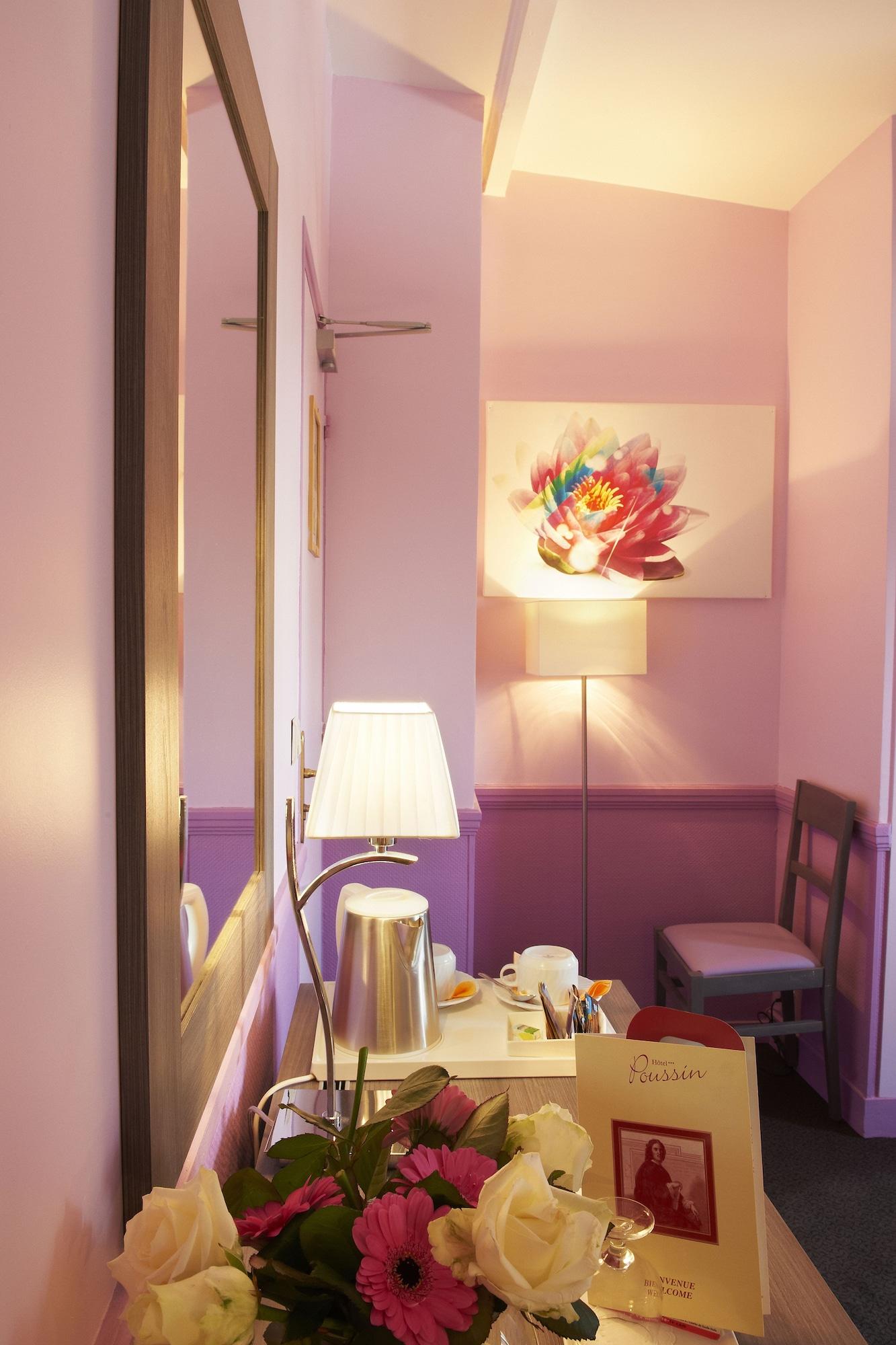 Hotel Poussin Παρίσι Εξωτερικό φωτογραφία
