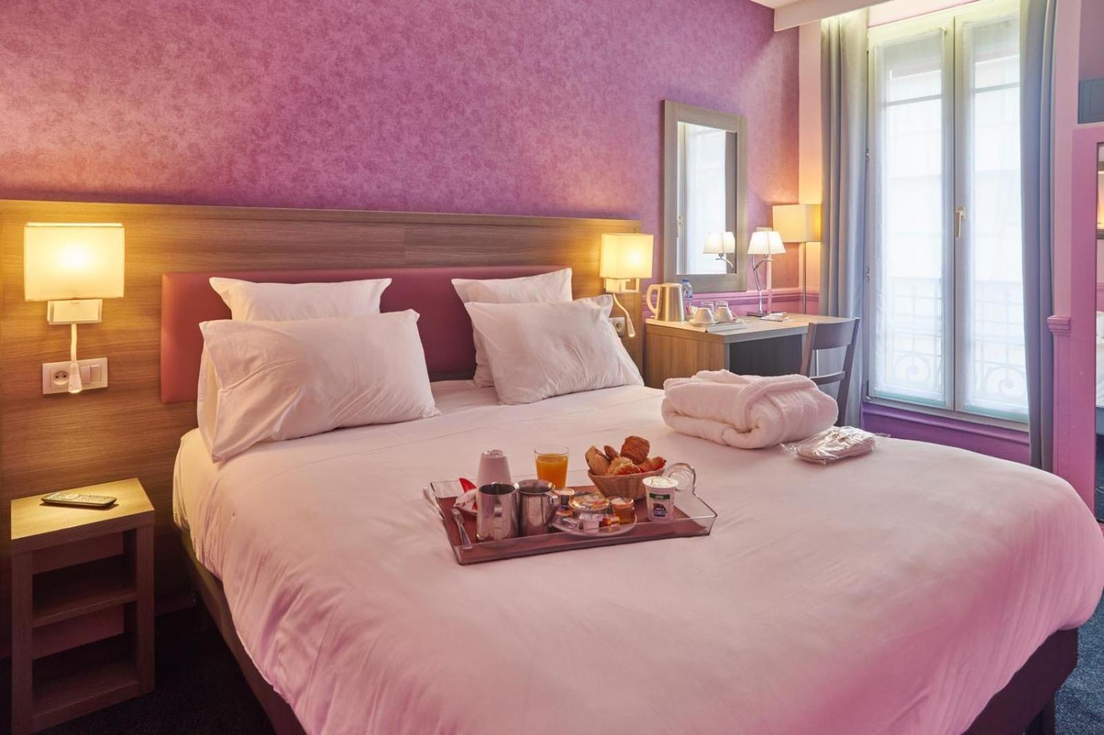 Hotel Poussin Παρίσι Εξωτερικό φωτογραφία