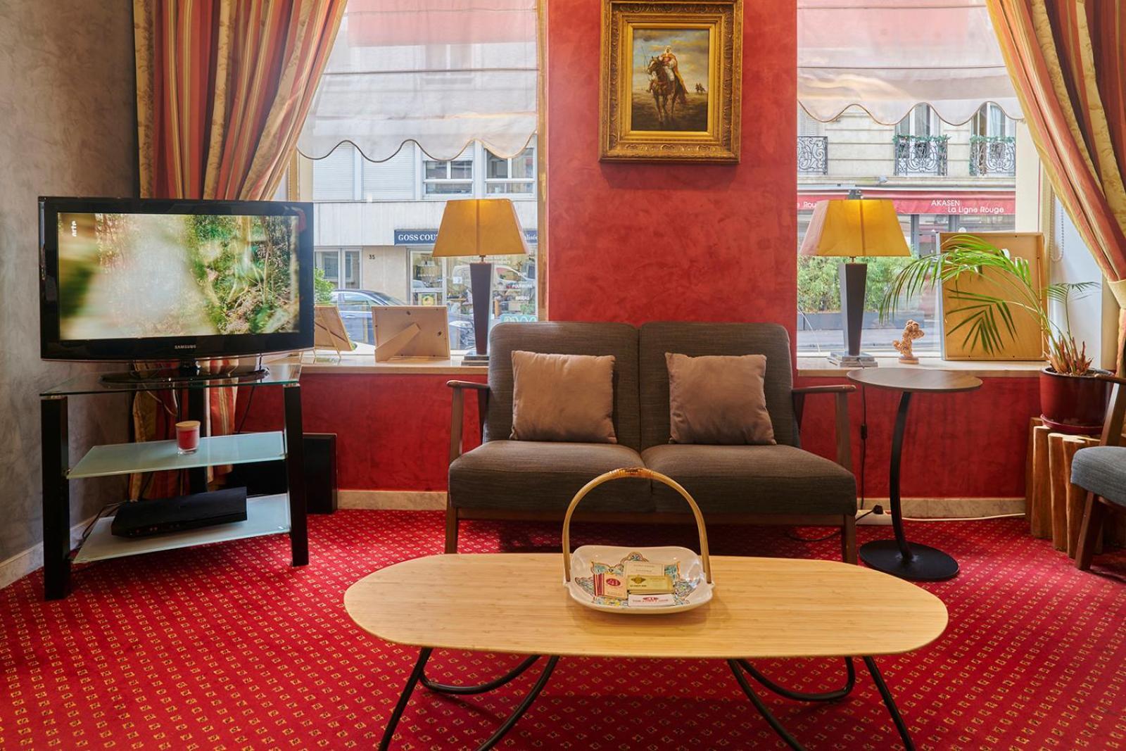 Hotel Poussin Παρίσι Εξωτερικό φωτογραφία