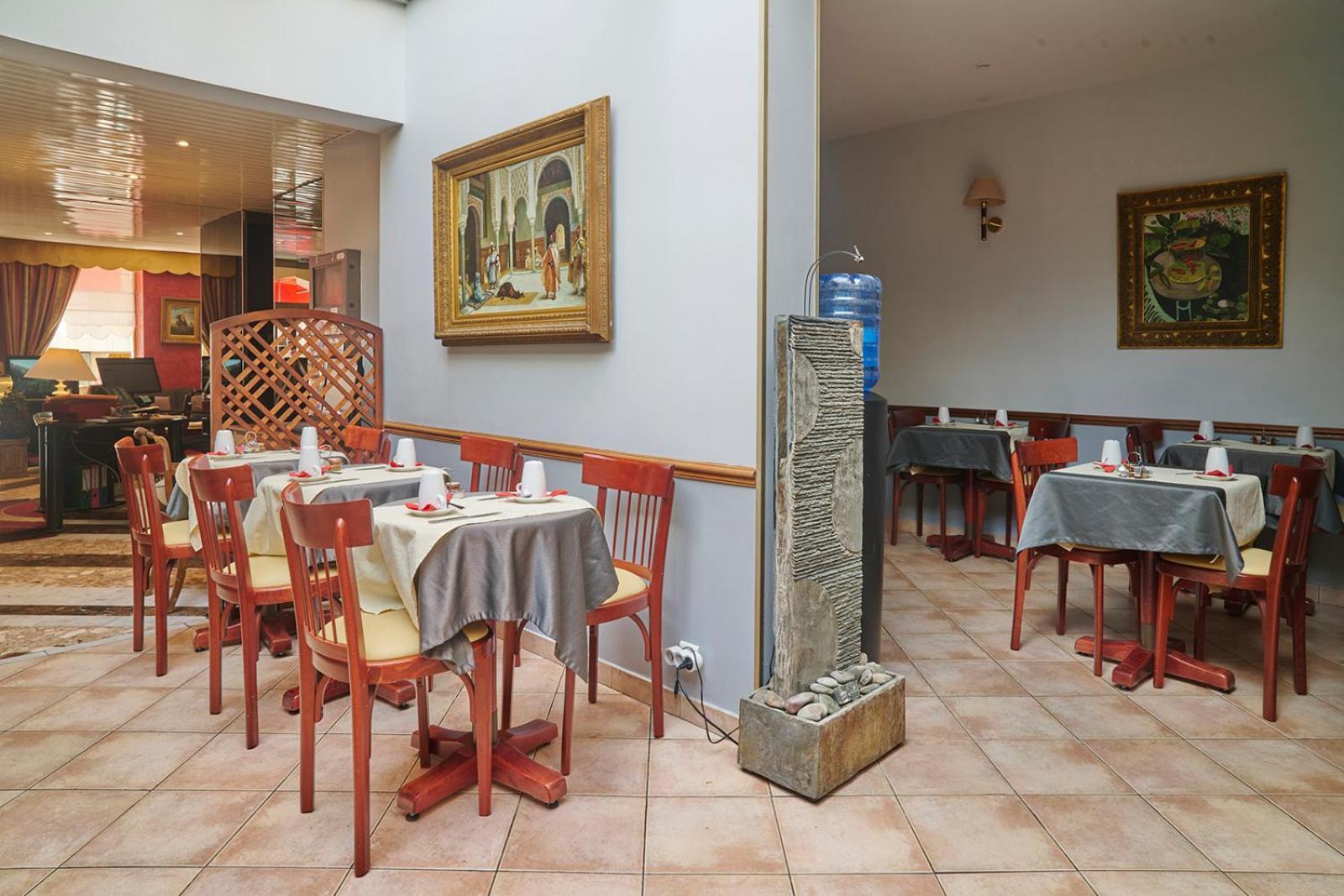 Hotel Poussin Παρίσι Εξωτερικό φωτογραφία